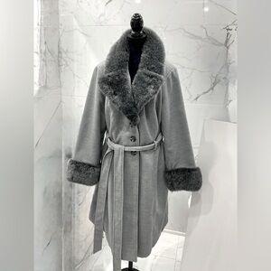 Elegant PLUS SIZE coat 🌷